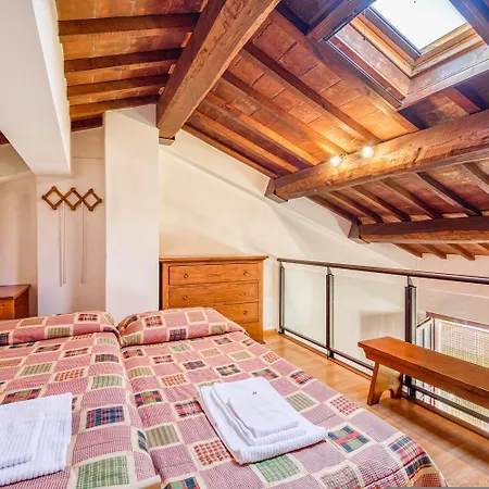 Hawthorn With Shared Pool Family Fun * Sanfatucchio